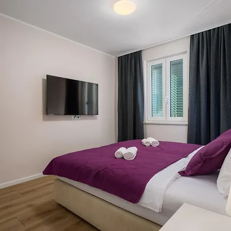Am-porec Apartment *