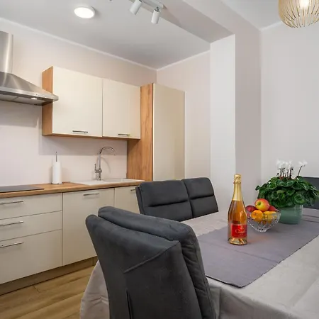 Am-porec Apartment *