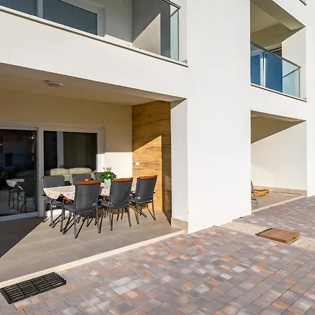 Am-porec Apartment *